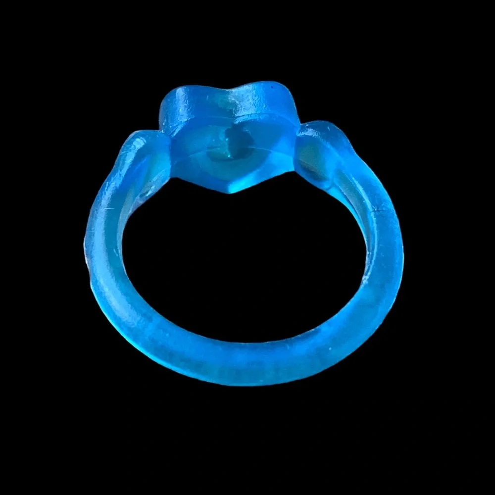 Pretty Blue Acrylic Heart Ring Center Clear Rhinestone